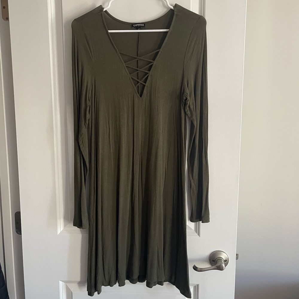 Express long sleeve green dress